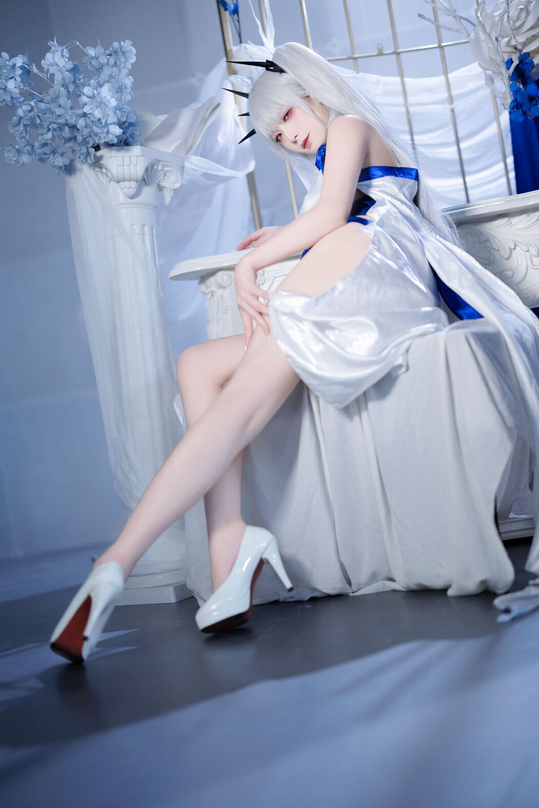 Coser@封疆疆v – 可畏礼服 (33P)