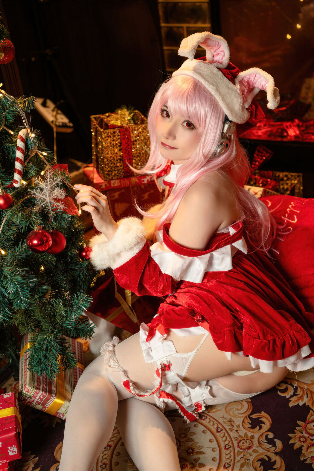 Coser@是三不是世w – 索尼子 圣诞 (44P)