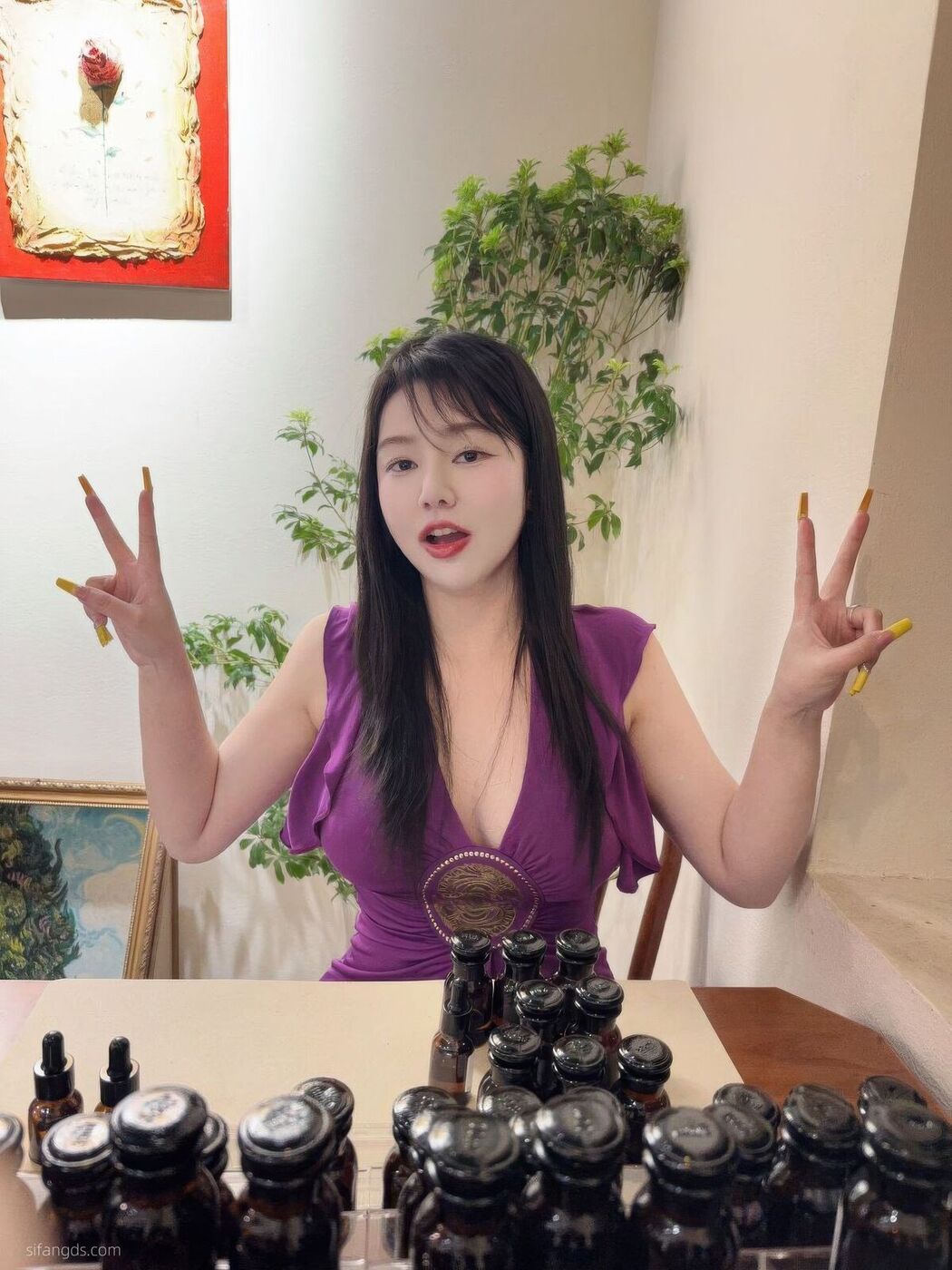 Sha Le Mei Xiao Cang Lao Shi 莎乐美小苍老师 – 网红外围 最新私密群门槛福利 Part05 (61P)