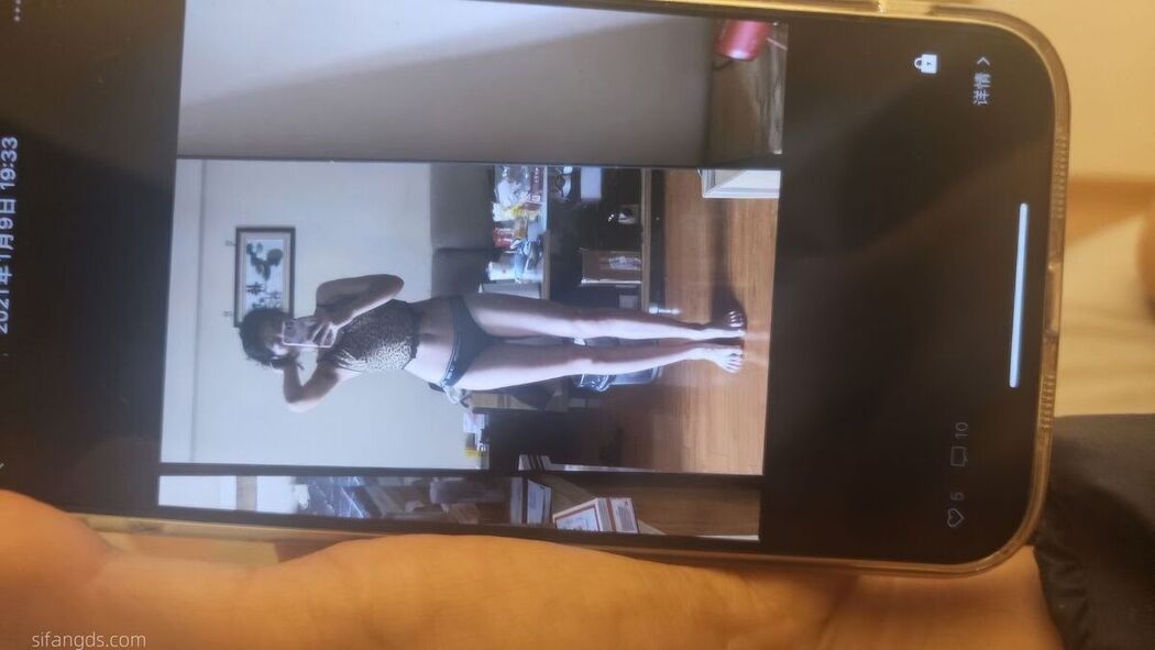 Sha Le Mei Xiao Cang Lao Shi 莎乐美小苍老师 – 网红外围 最新私密群门槛福利 Part05 (61P)