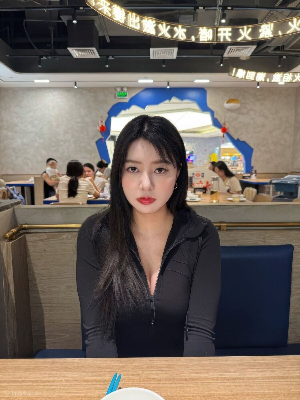 Sha Le Mei Xiao Cang Lao Shi 莎乐美小苍老师 – 网红外围 最新私密群门槛福利 Part05 (61P)