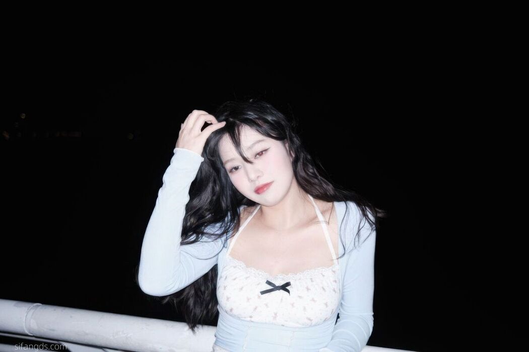 Sha Le Mei Xiao Cang Lao Shi 莎乐美小苍老师 – 网红外围 最新私密群门槛福利 Part05 (61P)