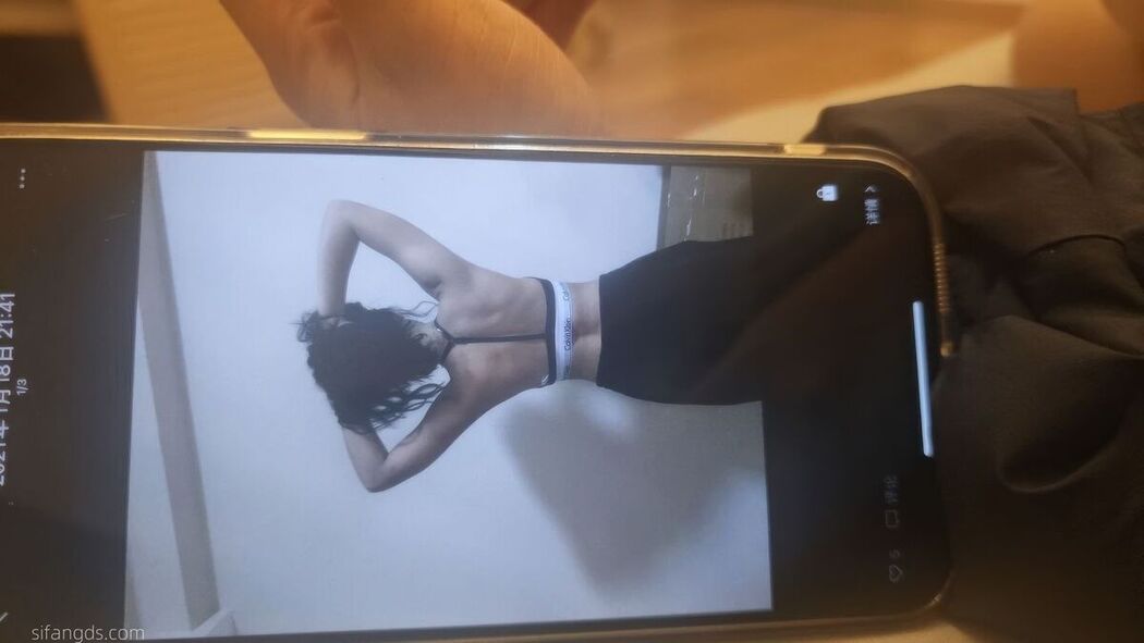 Sha Le Mei Xiao Cang Lao Shi 莎乐美小苍老师 – 网红外围 最新私密群门槛福利 Part05 (61P)