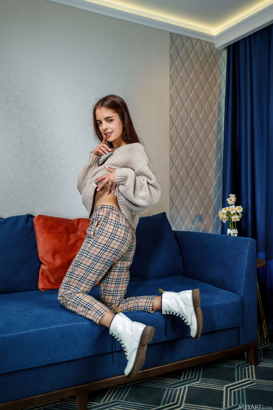 MetArt Neesa &#8211; Out Of The Cold Part01 (58P)