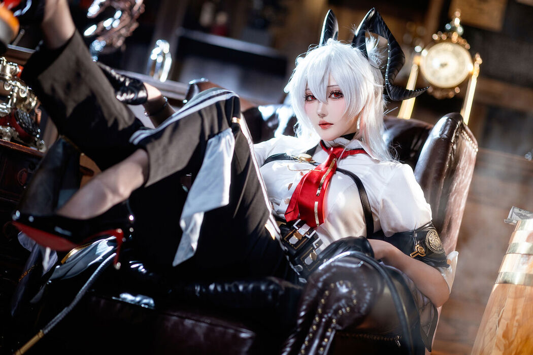 Coser@瓜希酱 &#8211; 鸣潮 赞妮 (20P)