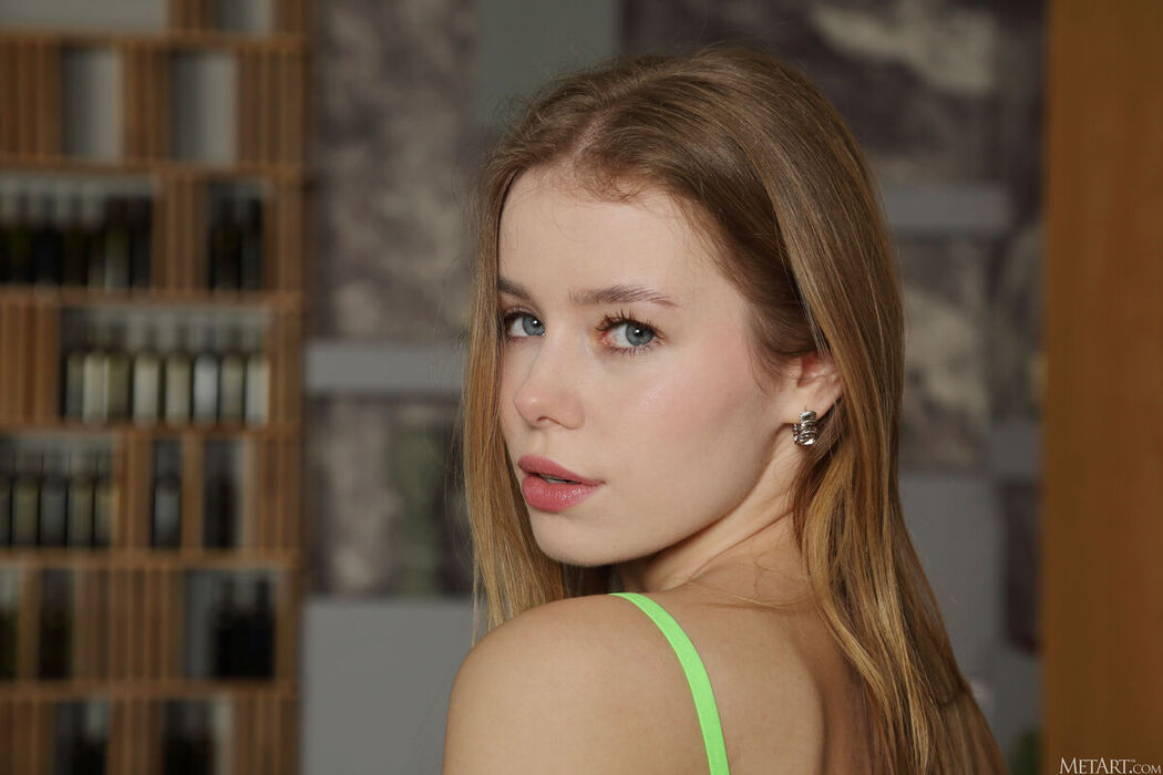 MetArt Lalli – Green Seductress Part01 (61P)