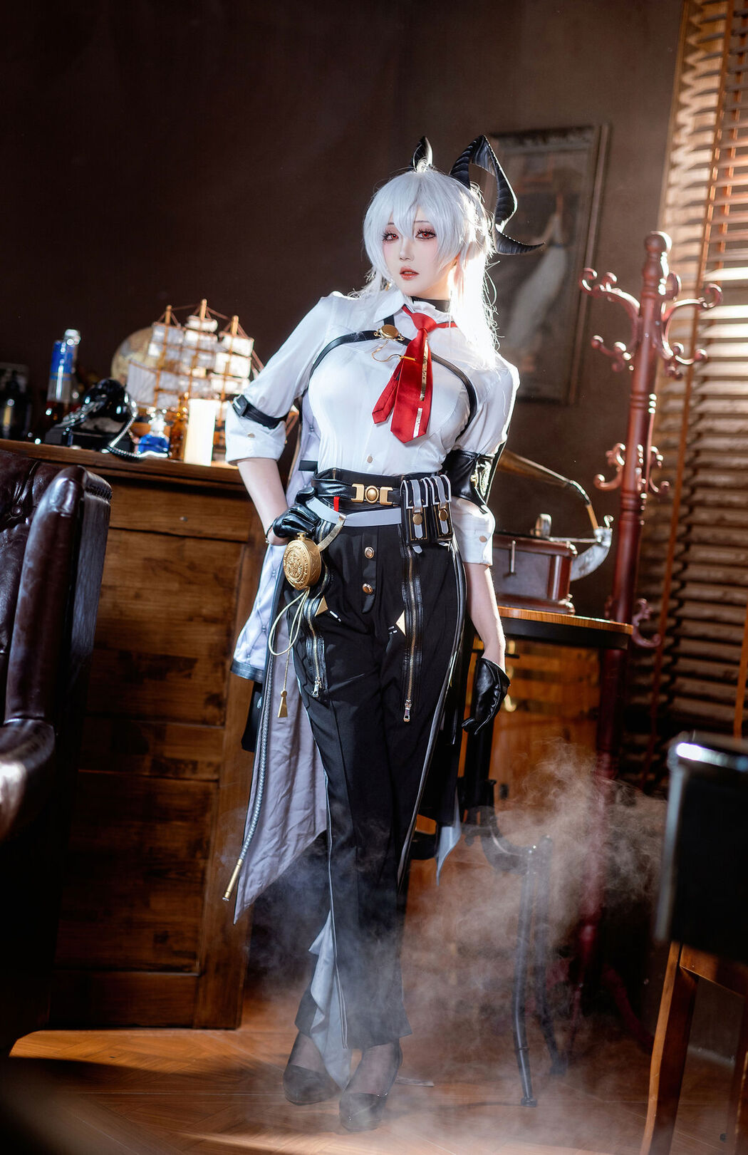 Coser@瓜希酱 &#8211; 鸣潮 赞妮 (20P)