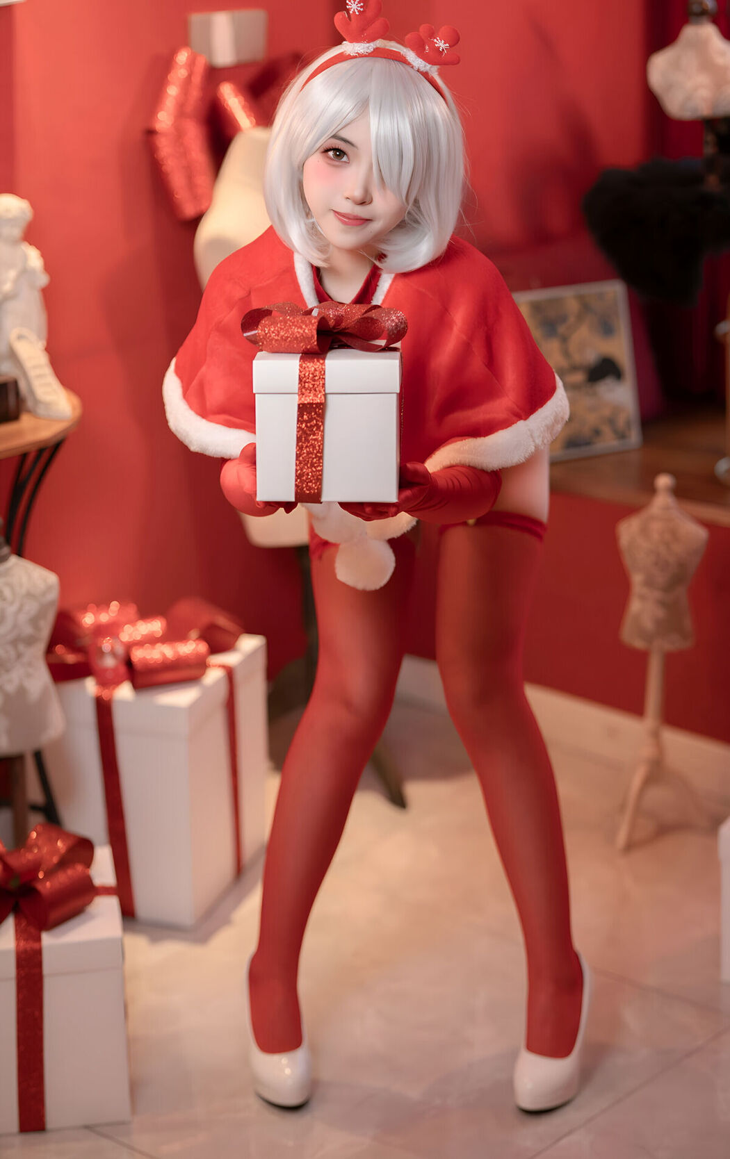 Coser@Bangni邦尼 – 圣诞尼尔 红裙御姐 Part01 (67P)