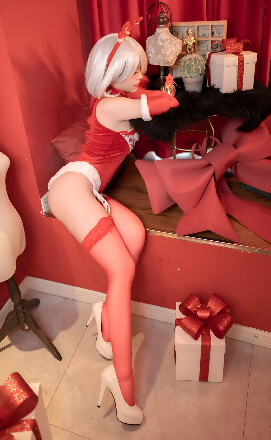 Coser@Bangni邦尼 – 圣诞尼尔 红裙御姐 Part02 (67P)