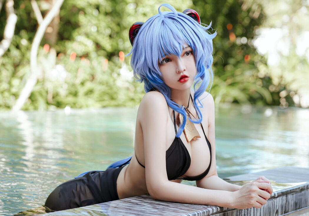 Coser@Potato Godzilla – Ganyu Bikini (16P)