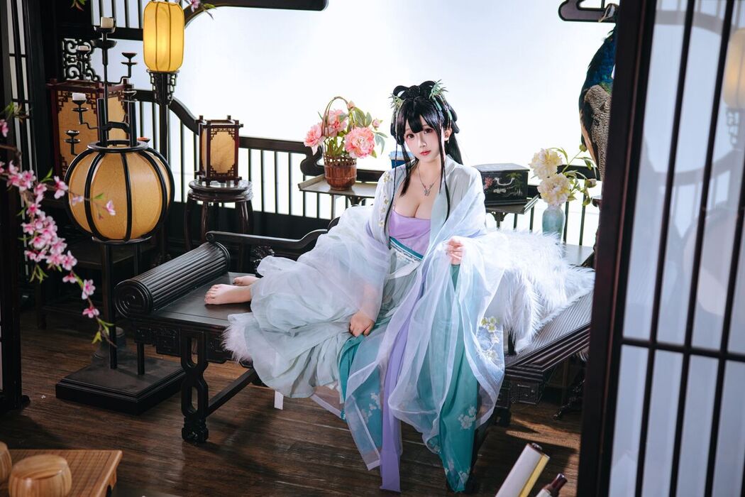 Coser@日奈娇 – 师姐 Part01 (59P – 5V)