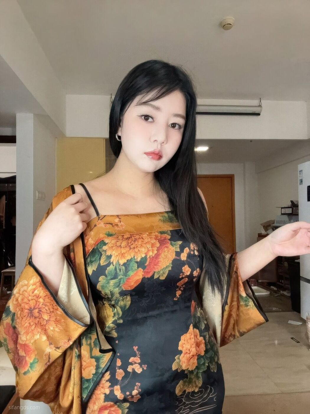 Sha Le Mei Xiao Cang Lao Shi 莎乐美小苍老师 – 网红外围 最新私密群门槛福利 Part07 (60P)