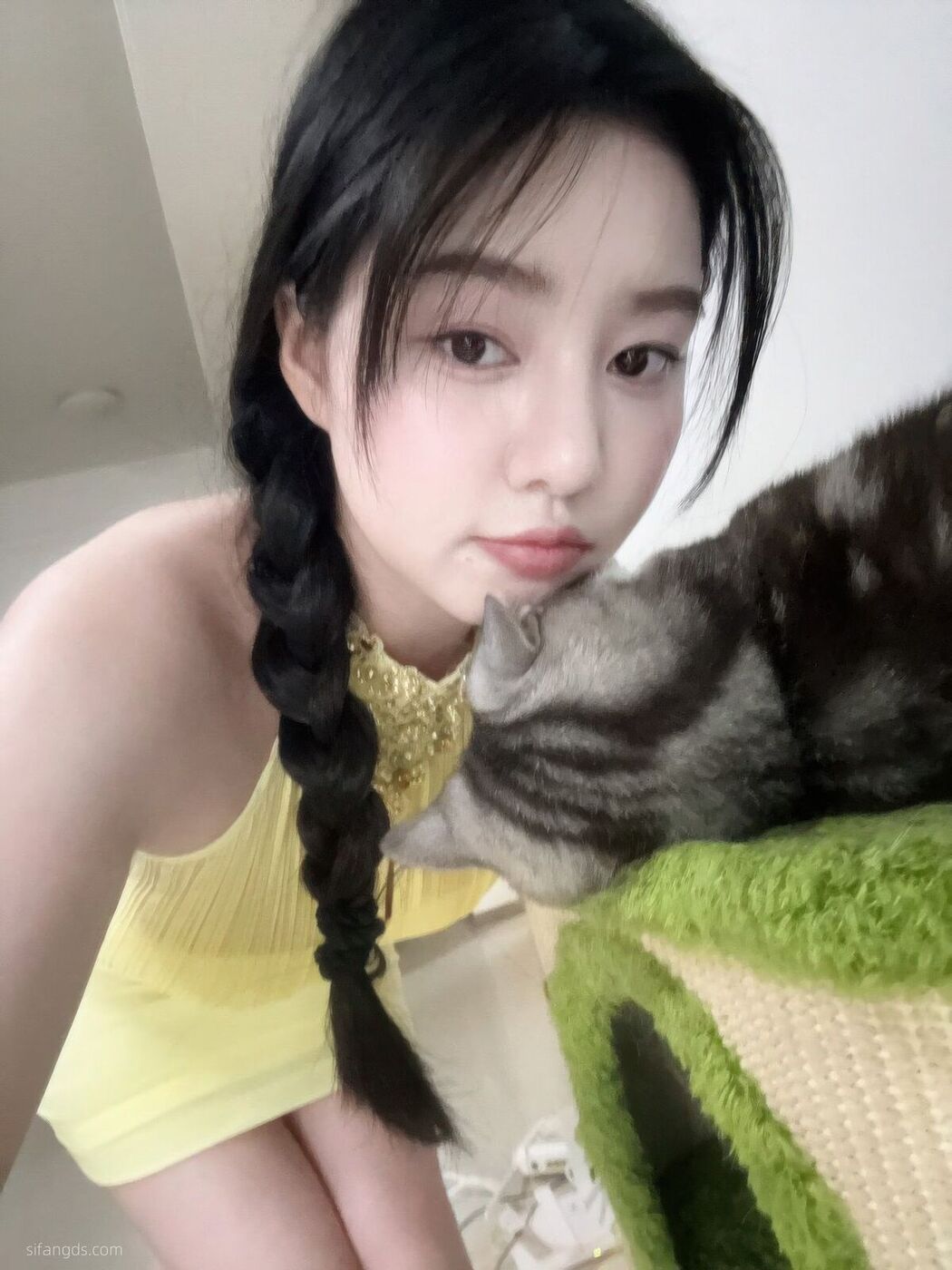 Sha Le Mei Xiao Cang Lao Shi 莎乐美小苍老师 – 网红外围 最新私密群门槛福利 Part06 (61P)