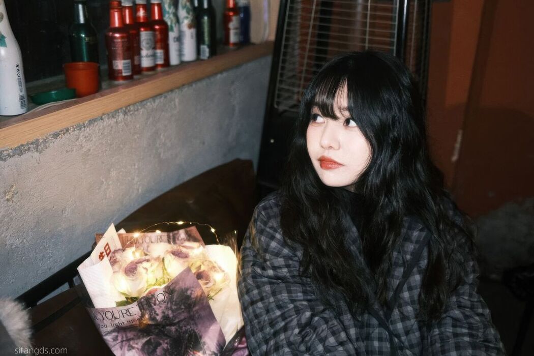 Sha Le Mei Xiao Cang Lao Shi 莎乐美小苍老师 – 网红外围 最新私密群门槛福利 Part07 (60P)