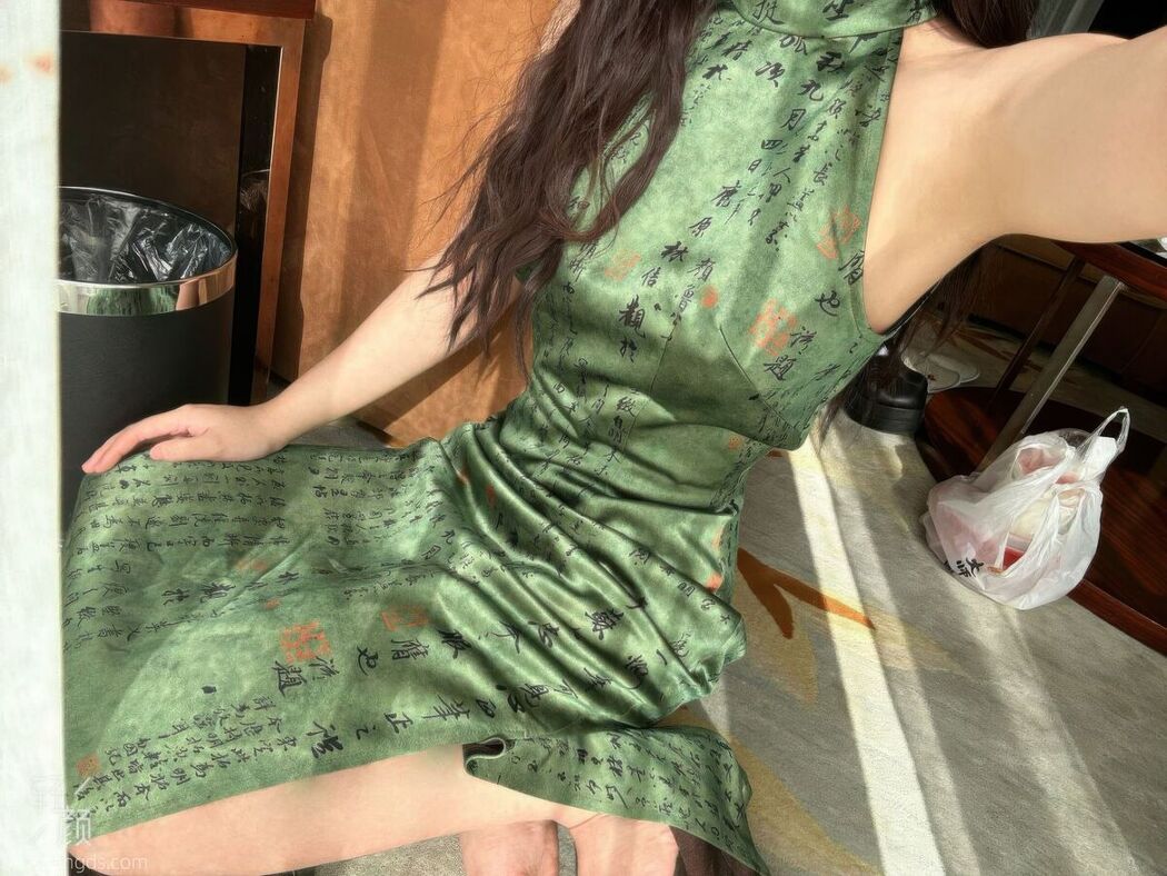 Sha Le Mei Xiao Cang Lao Shi 莎乐美小苍老师 – 网红外围 最新私密群门槛福利 Part07 (60P)