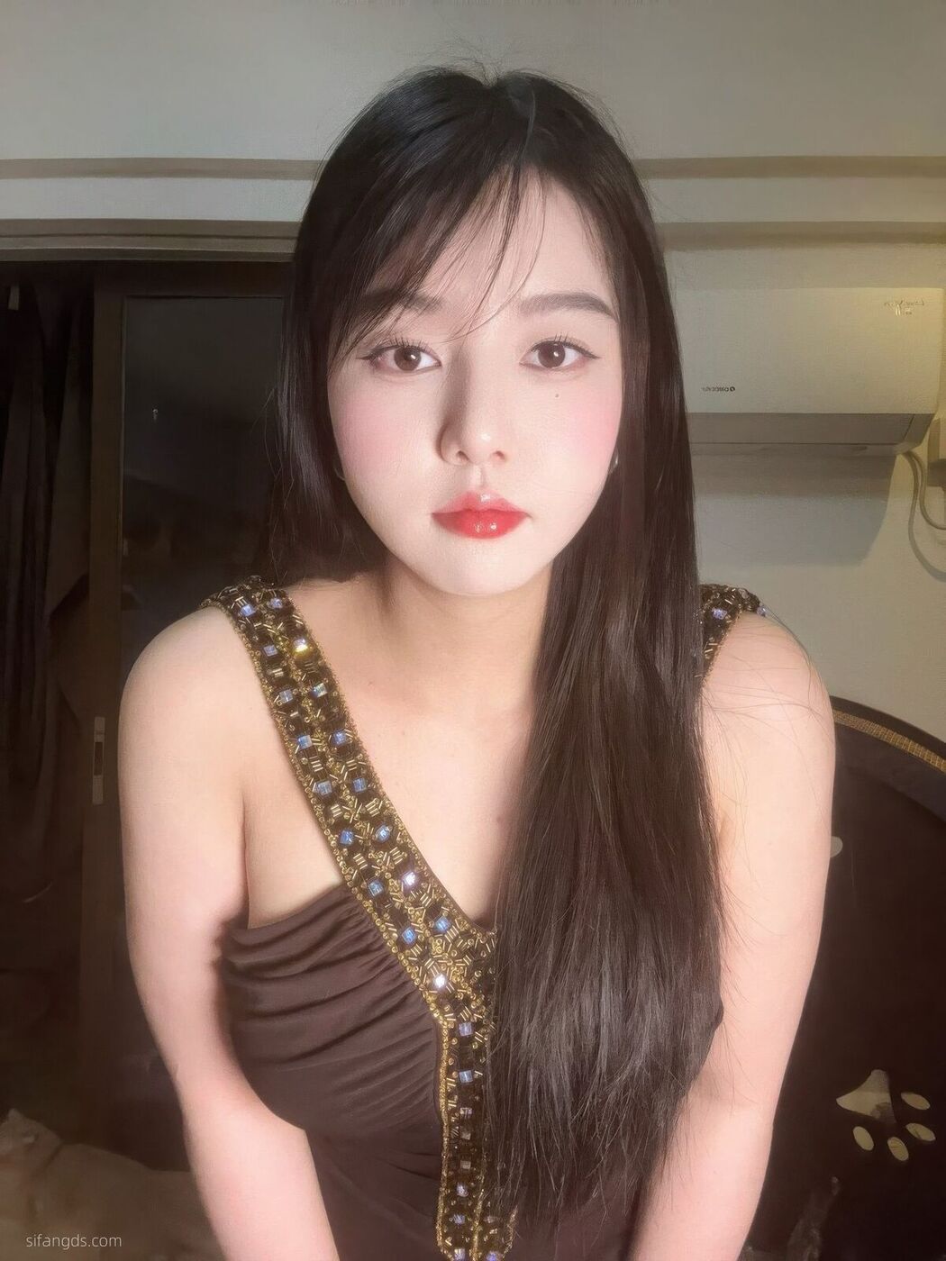 Sha Le Mei Xiao Cang Lao Shi 莎乐美小苍老师 – 网红外围 最新私密群门槛福利 Part06 (61P)