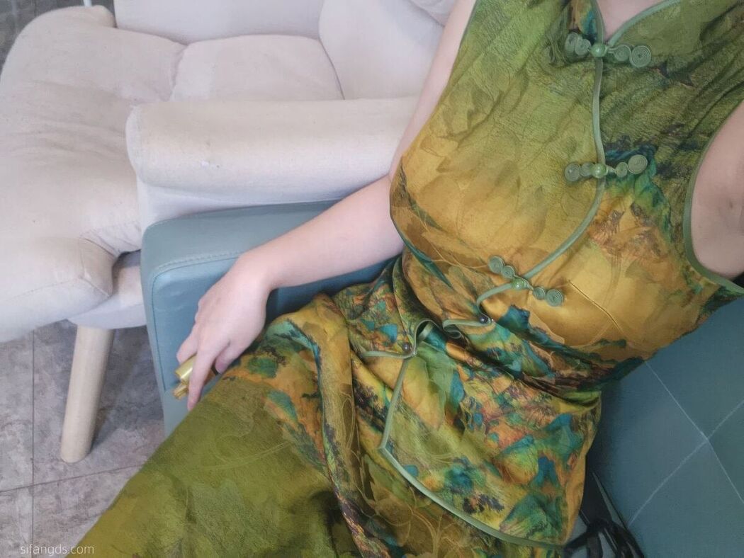 Sha Le Mei Xiao Cang Lao Shi 莎乐美小苍老师 – 网红外围 最新私密群门槛福利 Part07 (60P)