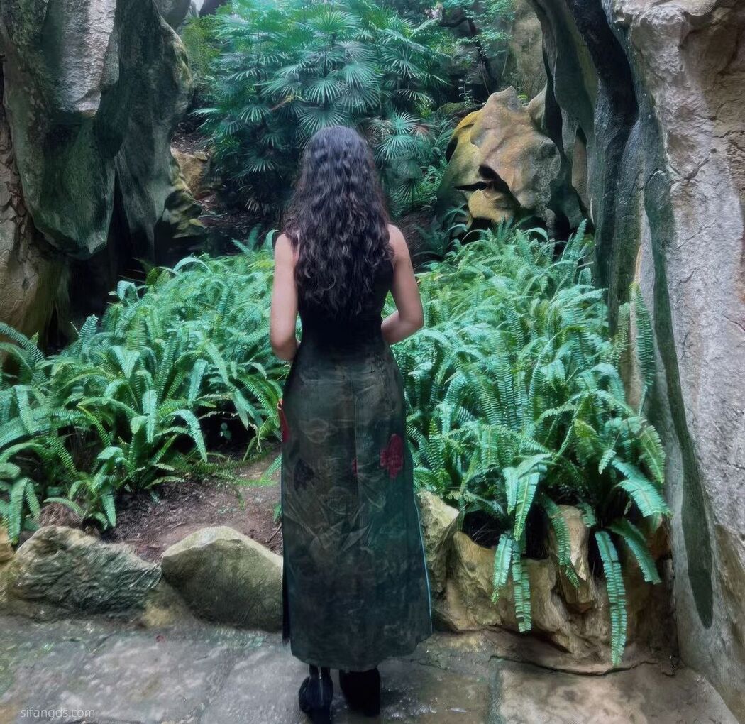 Sha Le Mei Xiao Cang Lao Shi 莎乐美小苍老师 – 网红外围 最新私密群门槛福利 Part07 (60P)