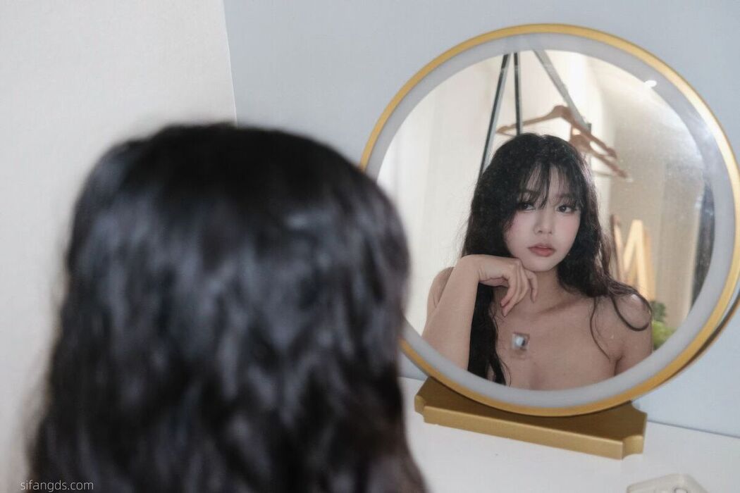 Sha Le Mei Xiao Cang Lao Shi 莎乐美小苍老师 – 网红外围 最新私密群门槛福利 Part07 (60P)