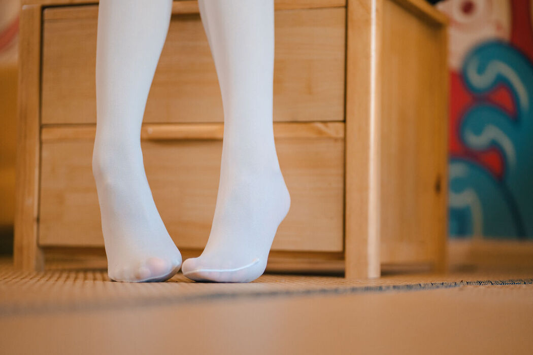 Coser@吃了个迟 – 夏日呓语 Part03 (55P)