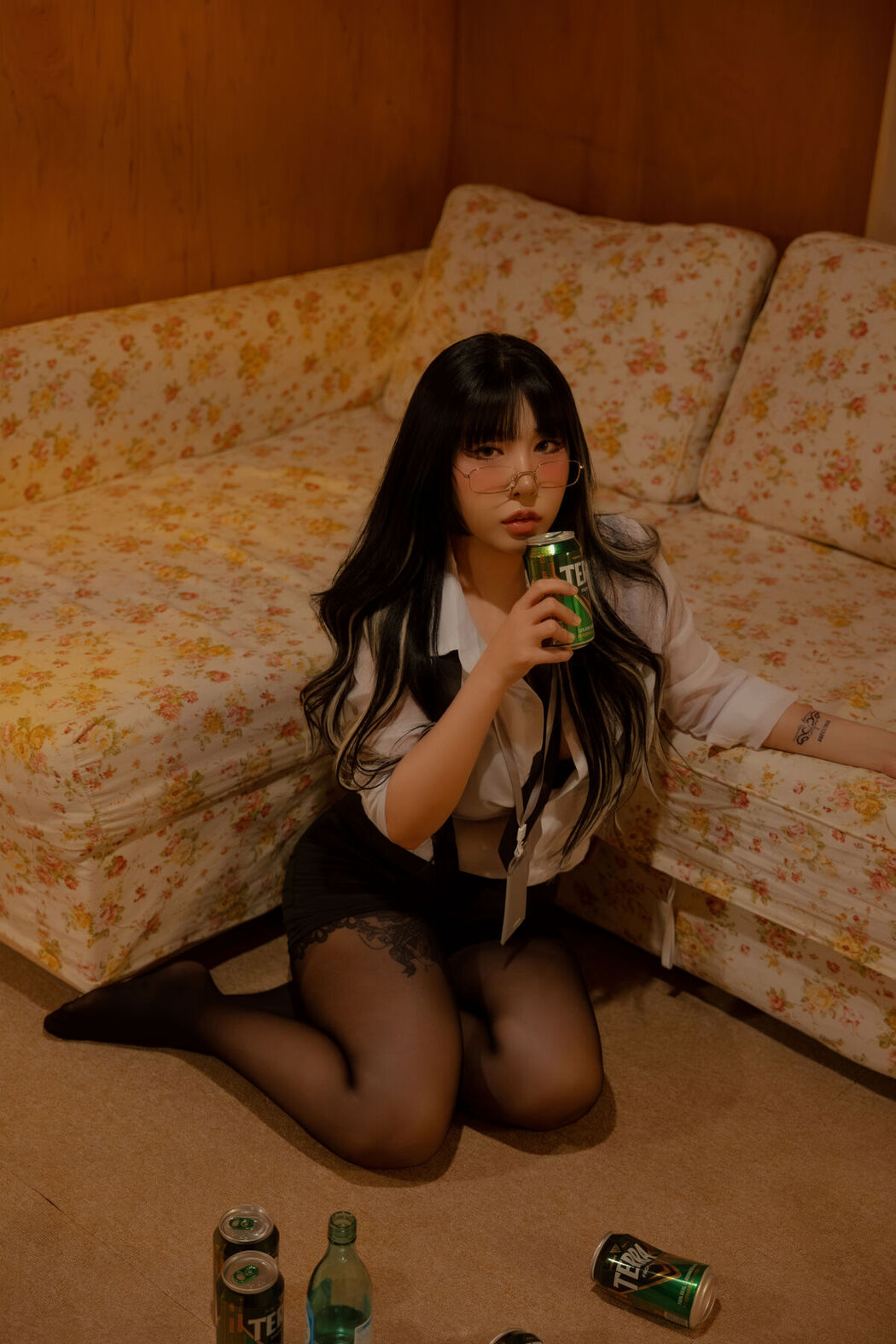 LEEYUIN – Girl Next Door Part01 (52P)