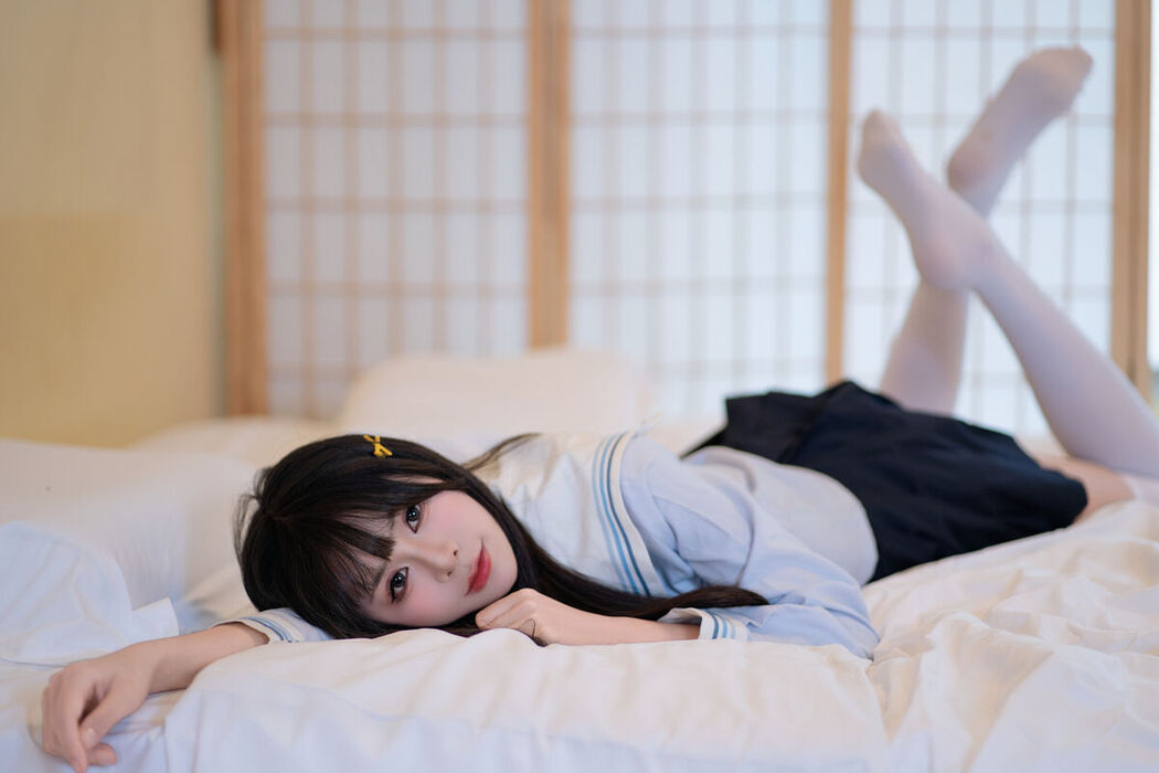 Coser@吃了个迟 – 夏日呓语 Part01 (55P)