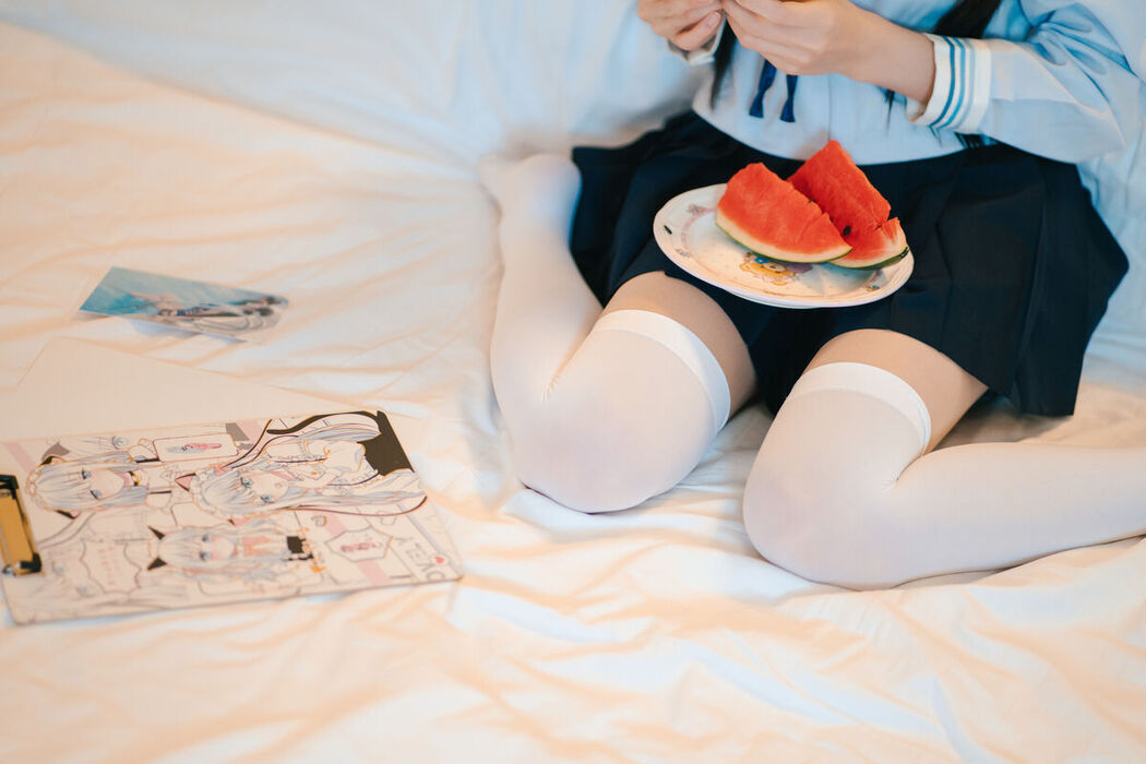 Coser@吃了个迟 – 夏日呓语 Part02 (55P)