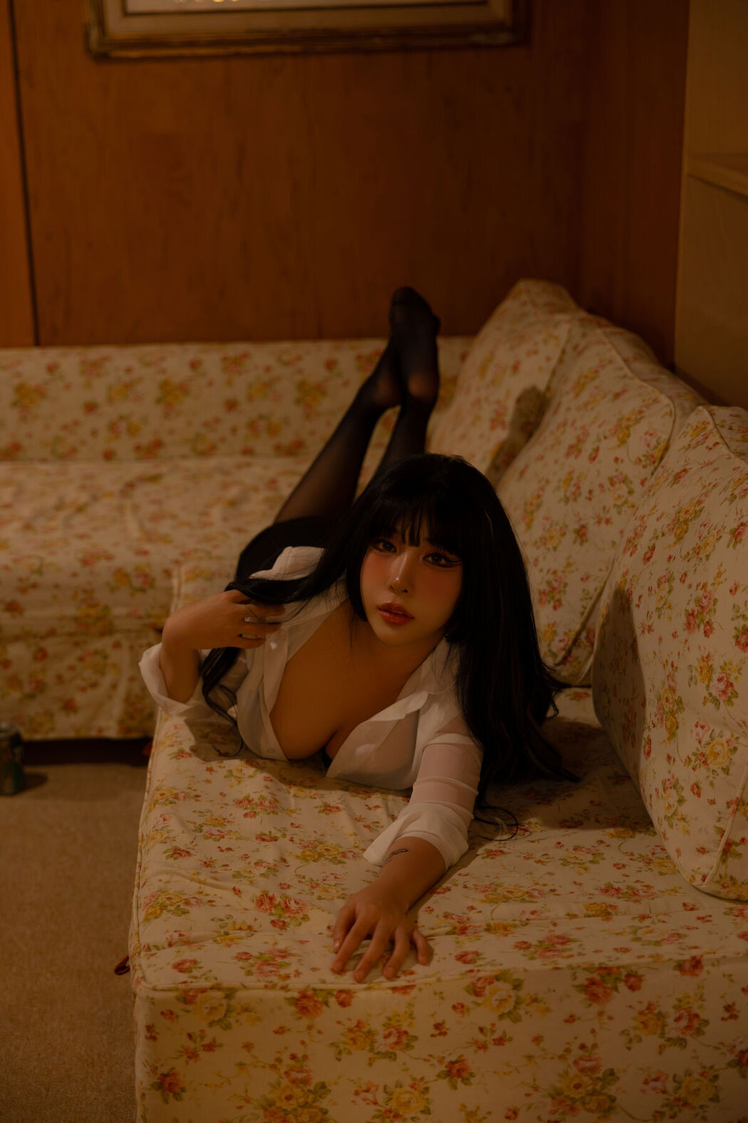 LEEYUIN – Girl Next Door Part01 (52P)