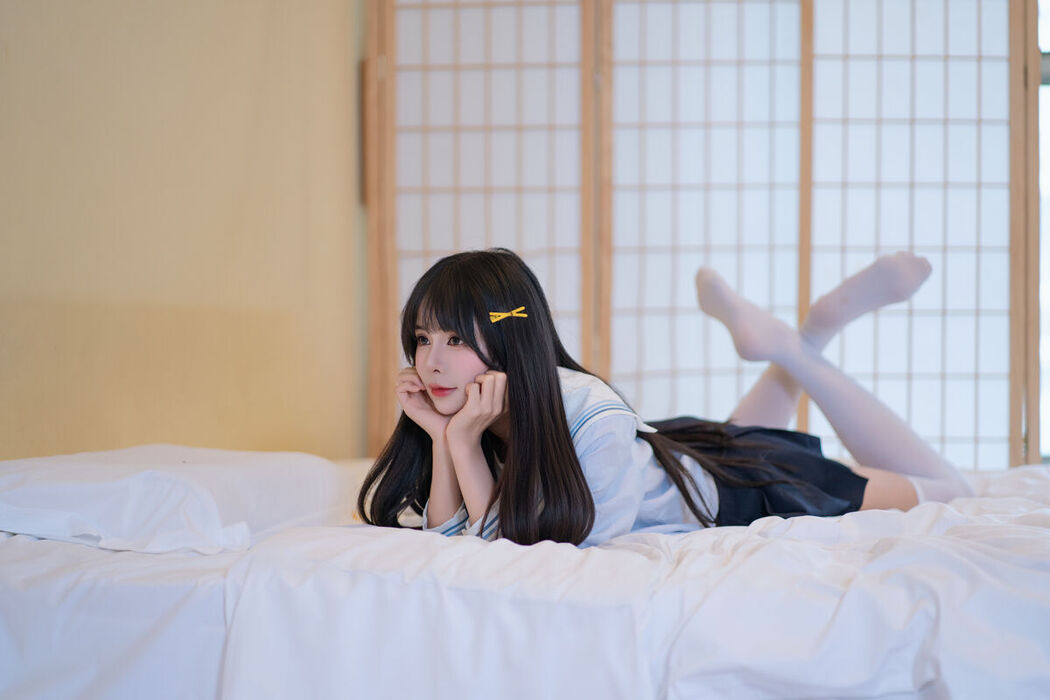 Coser@吃了个迟 – 夏日呓语 Part01 (55P)