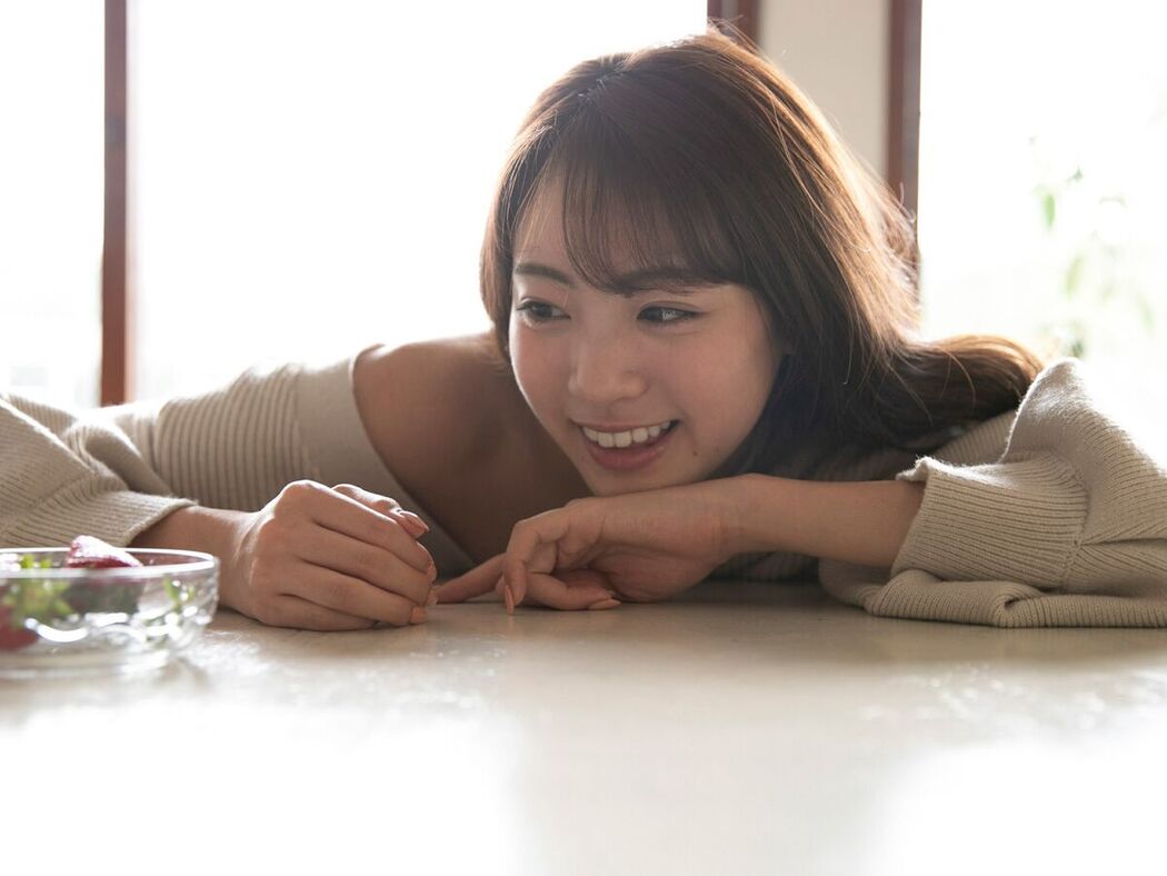 JP Shida Yuumi 志田友美 – FLASHデジタル写真集 アイドルの魂は美脚に宿る (66P)