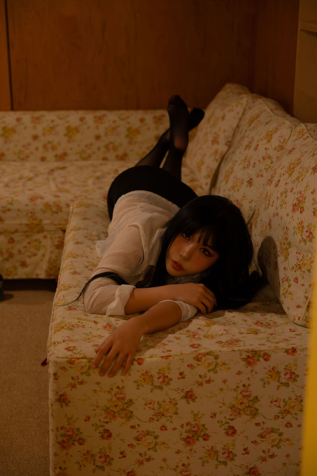 LEEYUIN – Girl Next Door Part01 (52P)