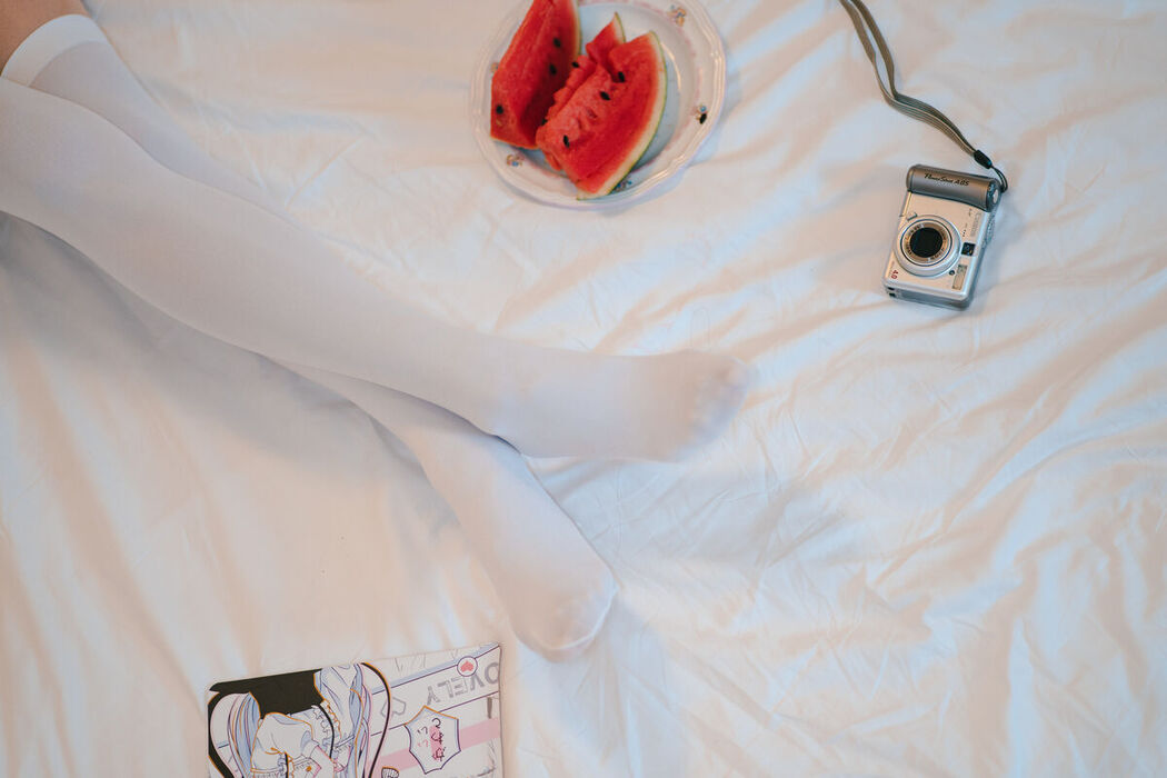 Coser@吃了个迟 – 夏日呓语 Part02 (55P)