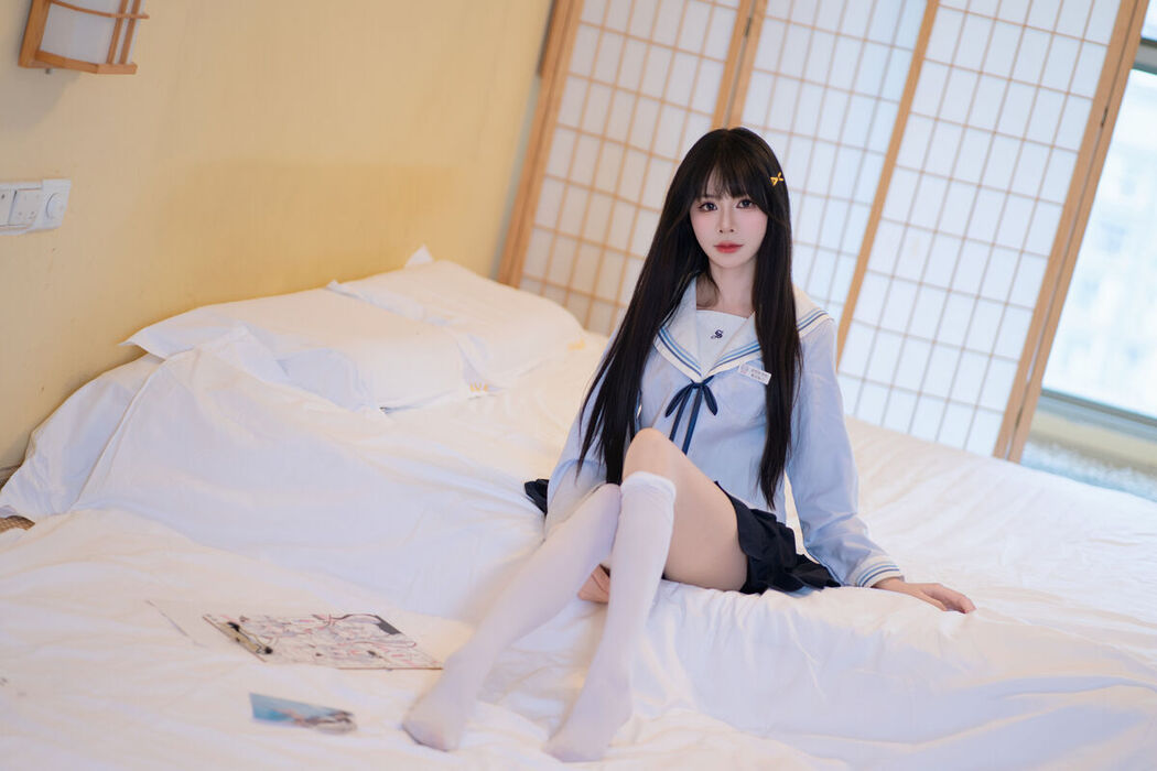 Coser@吃了个迟 – 夏日呓语 Part01 (55P)