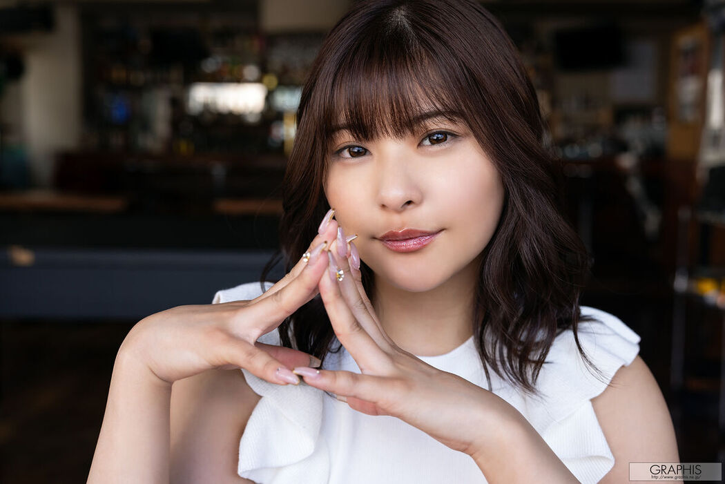 JP Nitori Hina 似鳥日菜 – Graphis Limited Edition (48P – 1V)