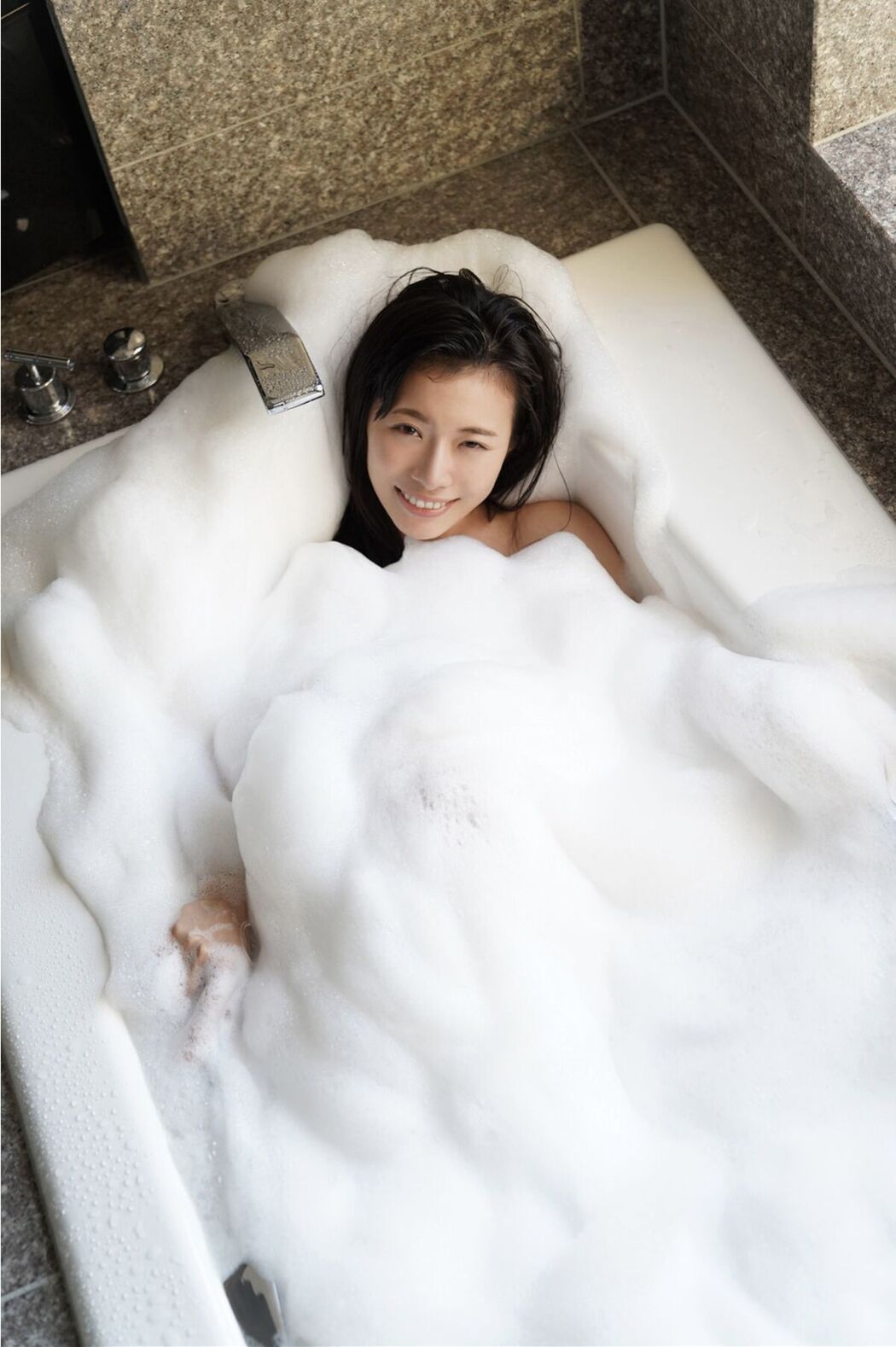 JP Ichiha Amatsu 天津いちは – FRIDAYデジタル写真集 元JR東日本社員がまさかのフルヌード Vol.2 (76P)