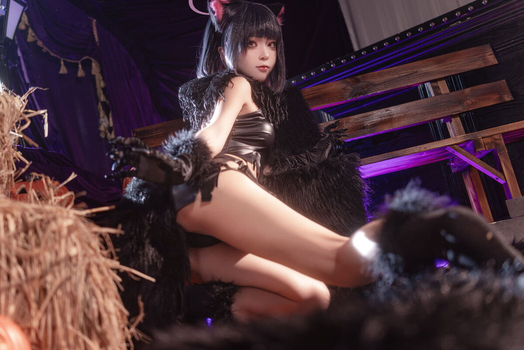 Coser@矢量鱼 – 和纱万圣节 (34P)