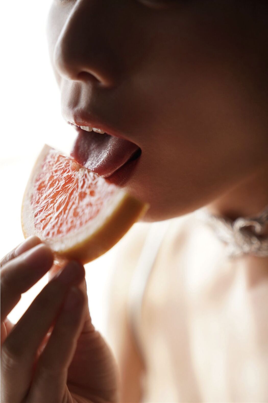 JP Ichiha Amatsu 天津いちは – FRIDAYデジタル写真集 元JR東日本社員がまさかのフルヌード Vol.2 (76P)