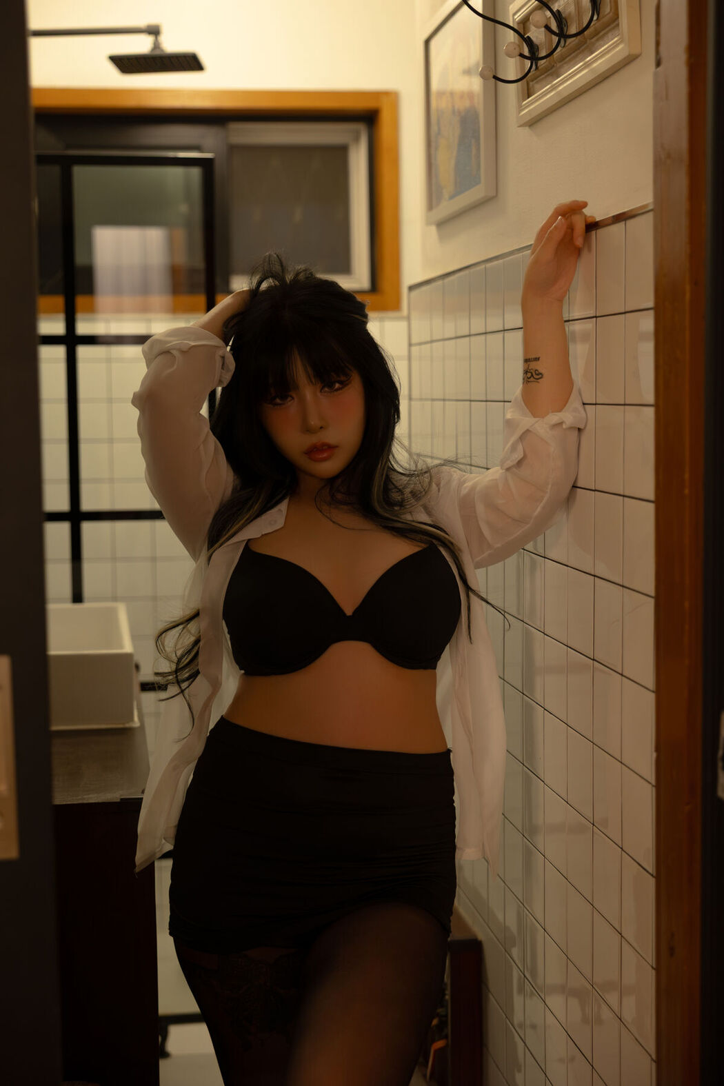 LEEYUIN – Girl Next Door Part01 (52P)