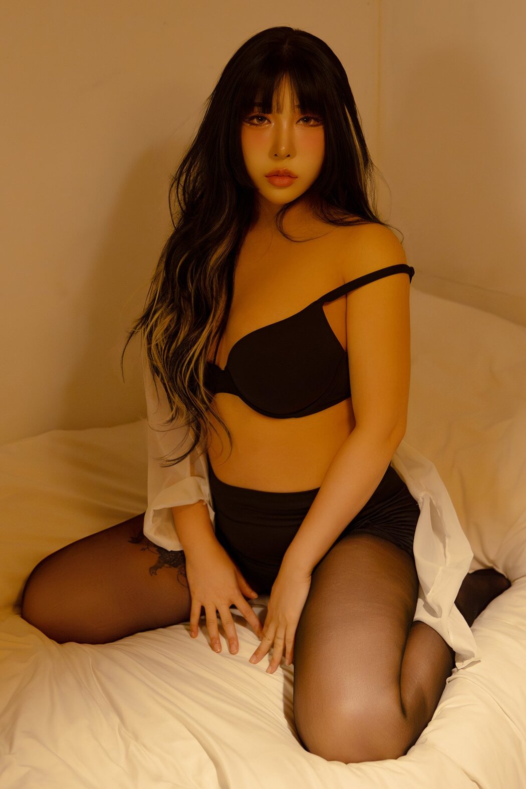 LEEYUIN – Girl Next Door Part02 (51P) Cover Photo