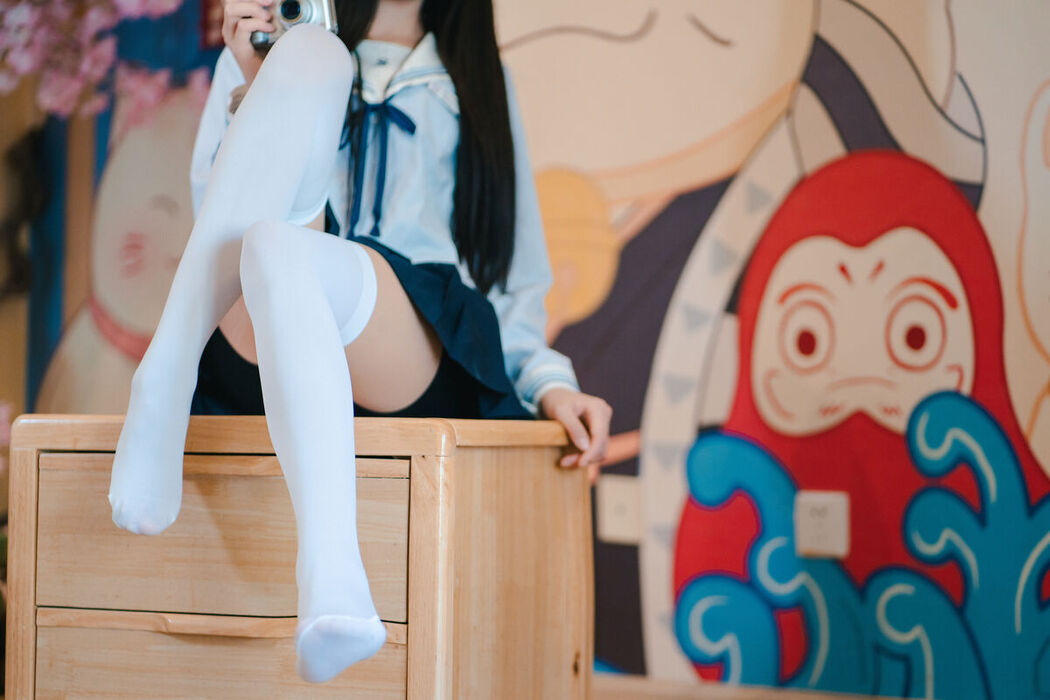 Coser@吃了个迟 – 夏日呓语 Part03 (55P)