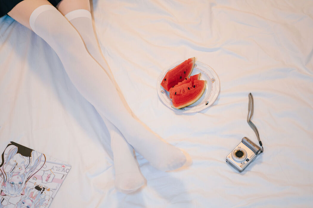 Coser@吃了个迟 – 夏日呓语 Part02 (55P)