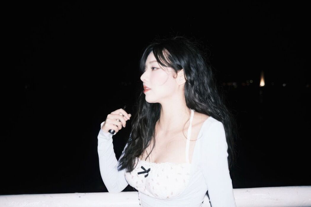 Sha Le Mei Xiao Cang Lao Shi 莎乐美小苍老师 – 网红外围 最新私密群门槛福利 Part08 (60P)