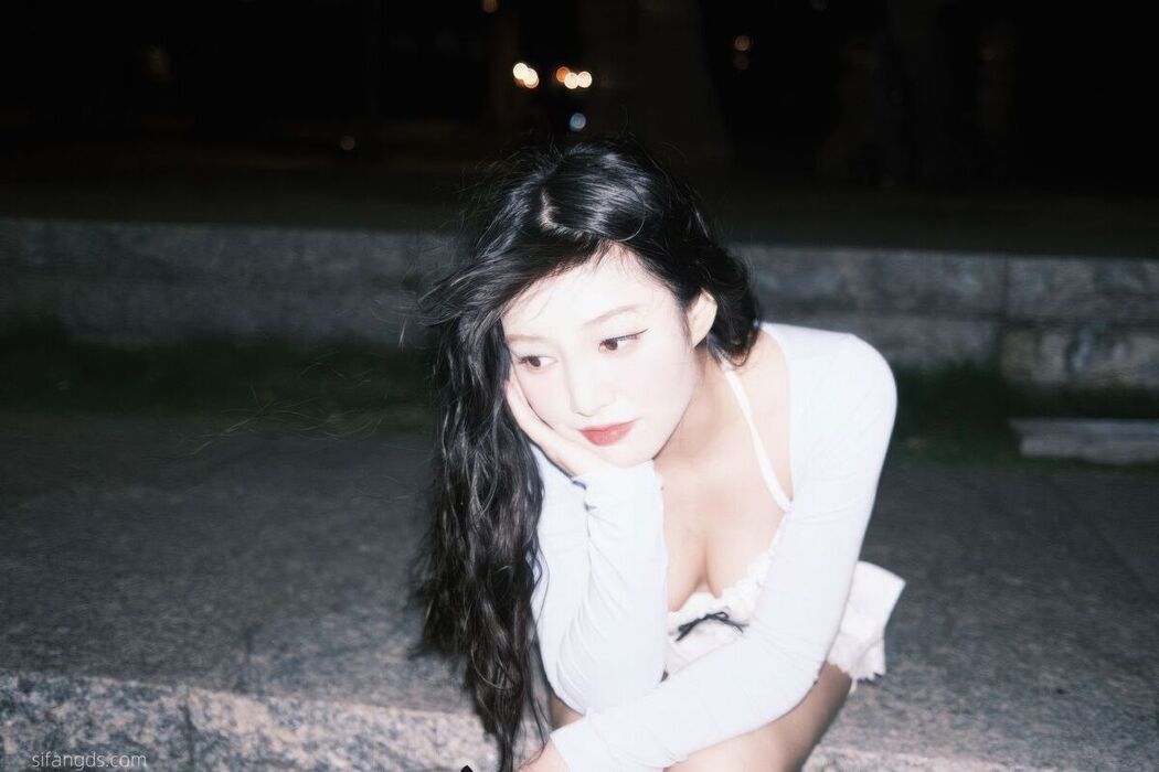 Sha Le Mei Xiao Cang Lao Shi 莎乐美小苍老师 – 网红外围 最新私密群门槛福利 Part08 (60P)