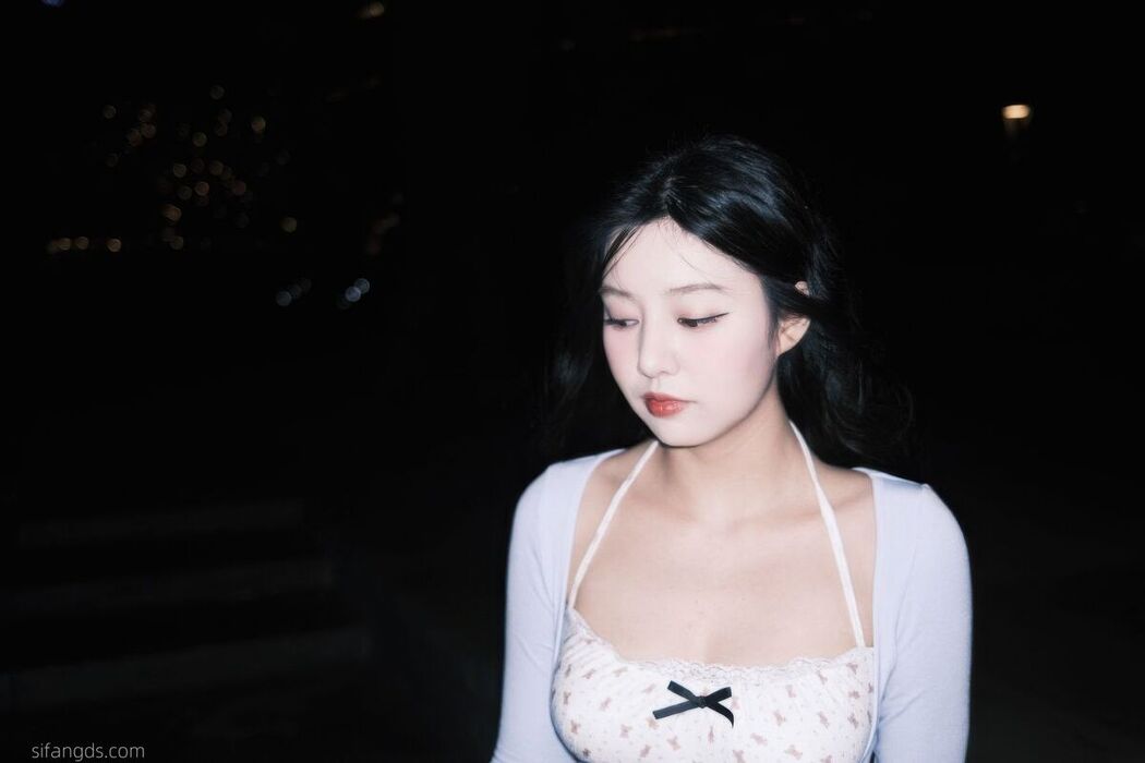 Sha Le Mei Xiao Cang Lao Shi 莎乐美小苍老师 – 网红外围 最新私密群门槛福利 Part08 (60P)