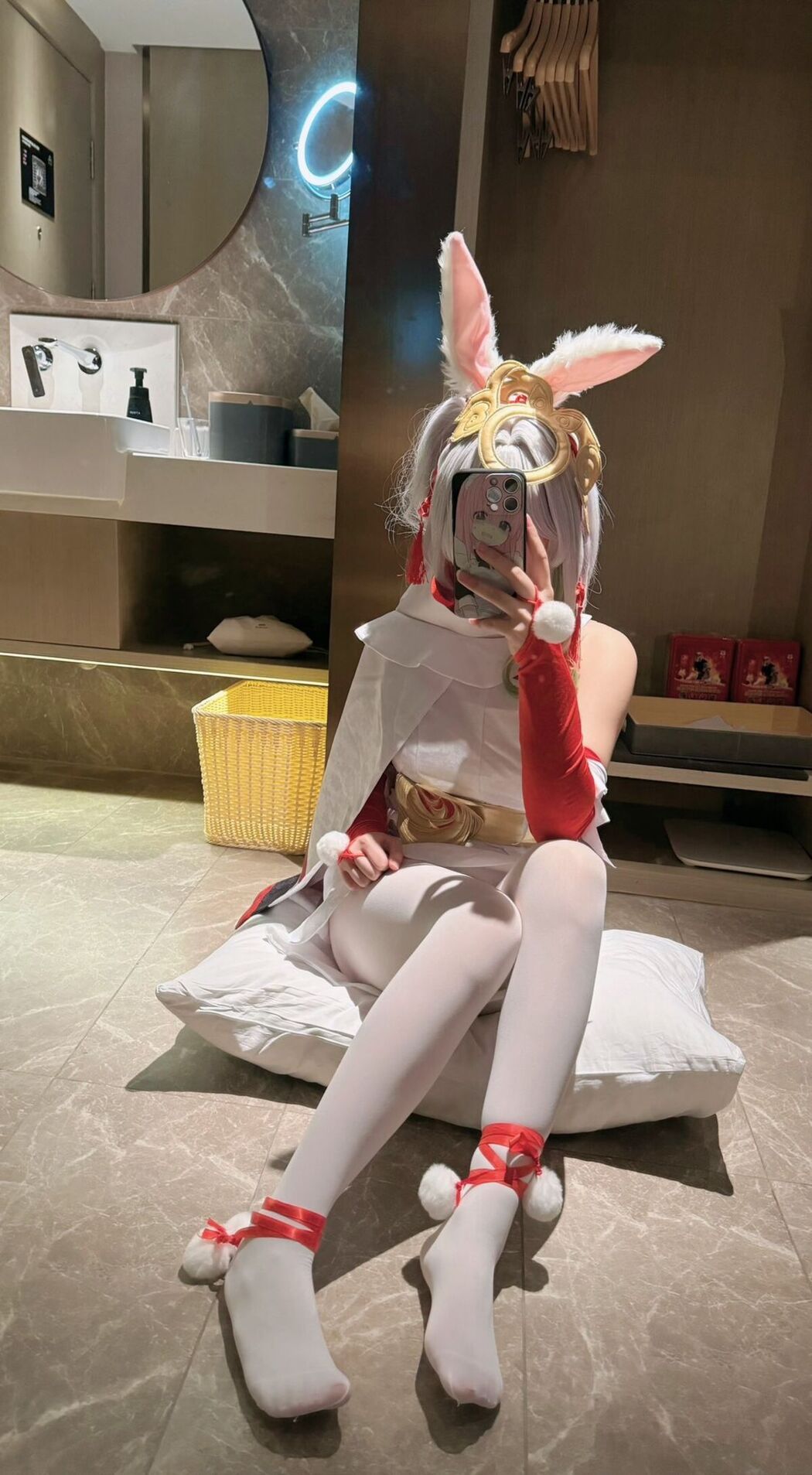 Coser@兔三岁ss8888t &#8211; 高颜小仙女 被怪叔叔骗到酒店无套中出 (65P &#8211; 66V)