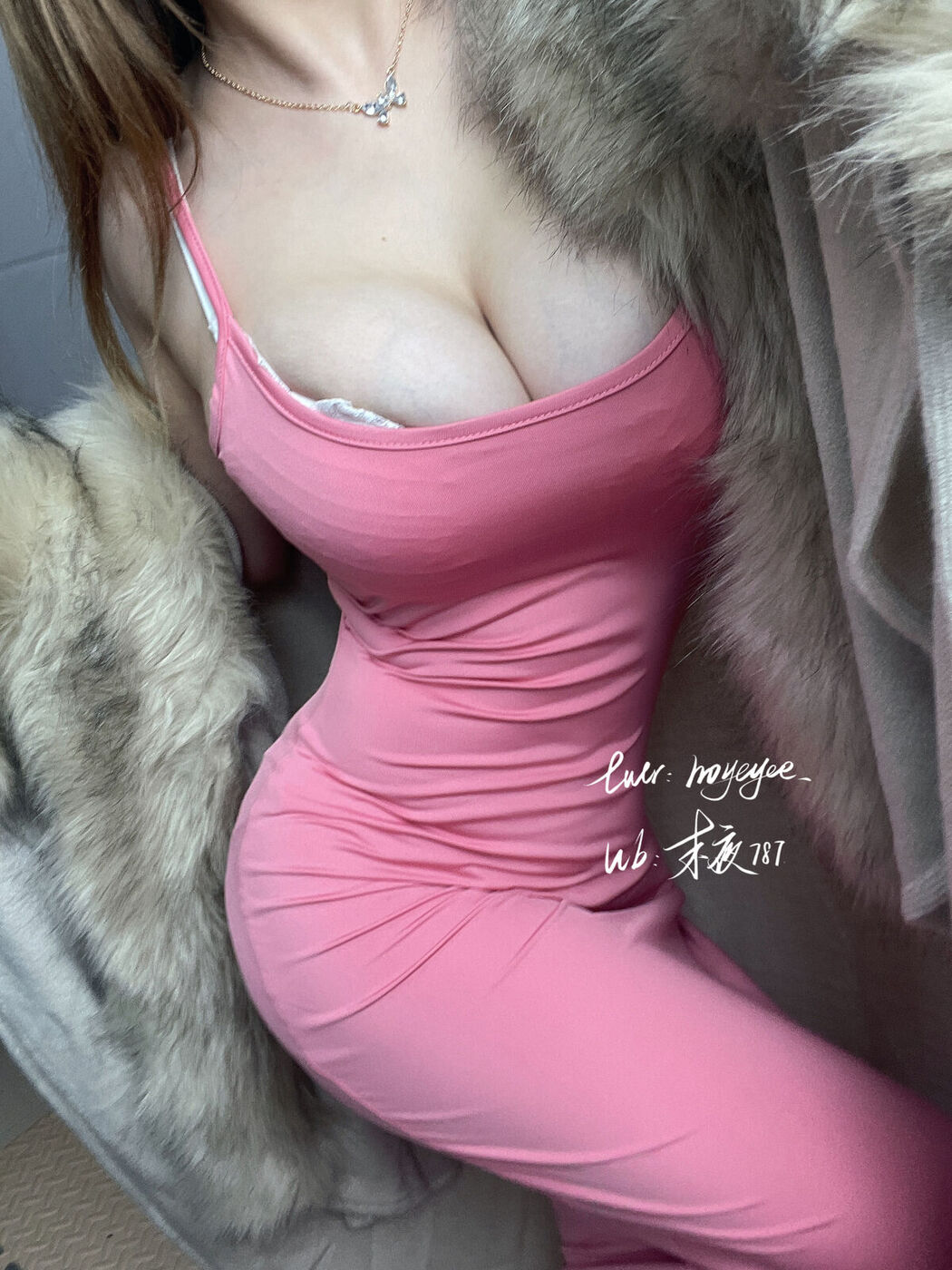 Coser@末夜787 &#8211; 粉色裙子 (24P &#8211; 1V)