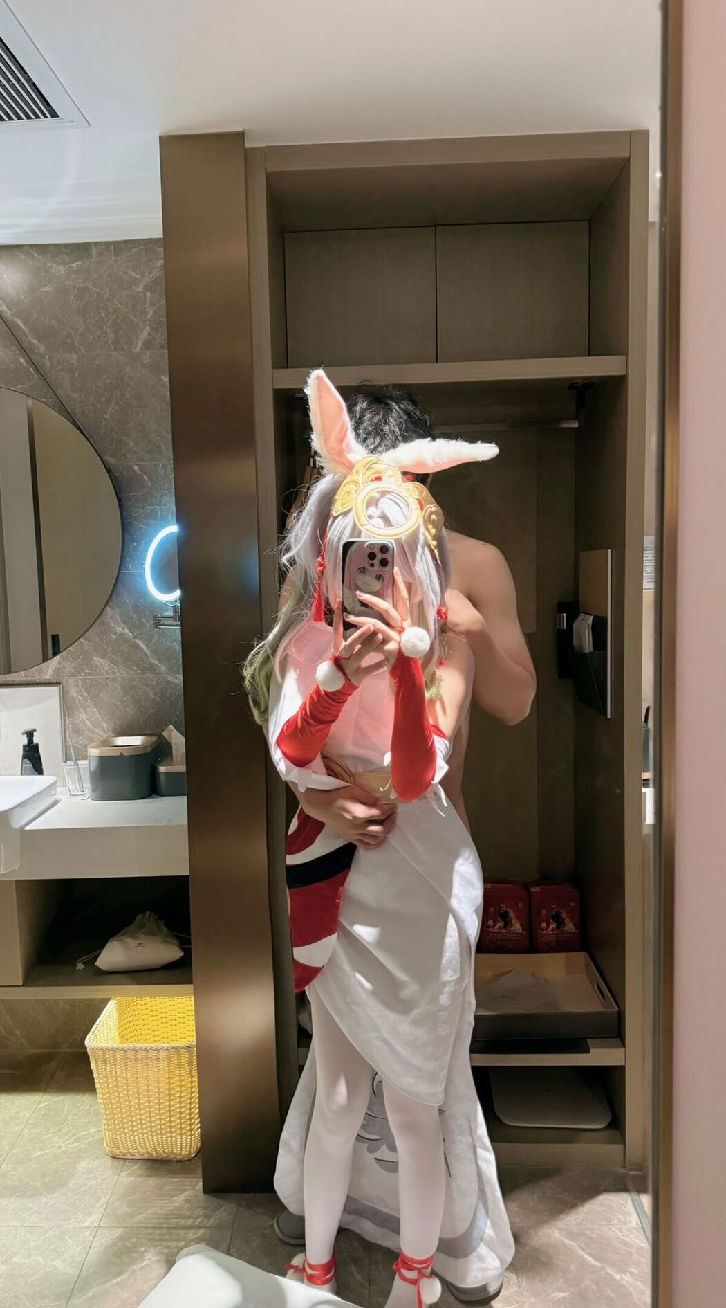 Coser@兔三岁ss8888t &#8211; 高颜小仙女 被怪叔叔骗到酒店无套中出 (65P &#8211; 66V)