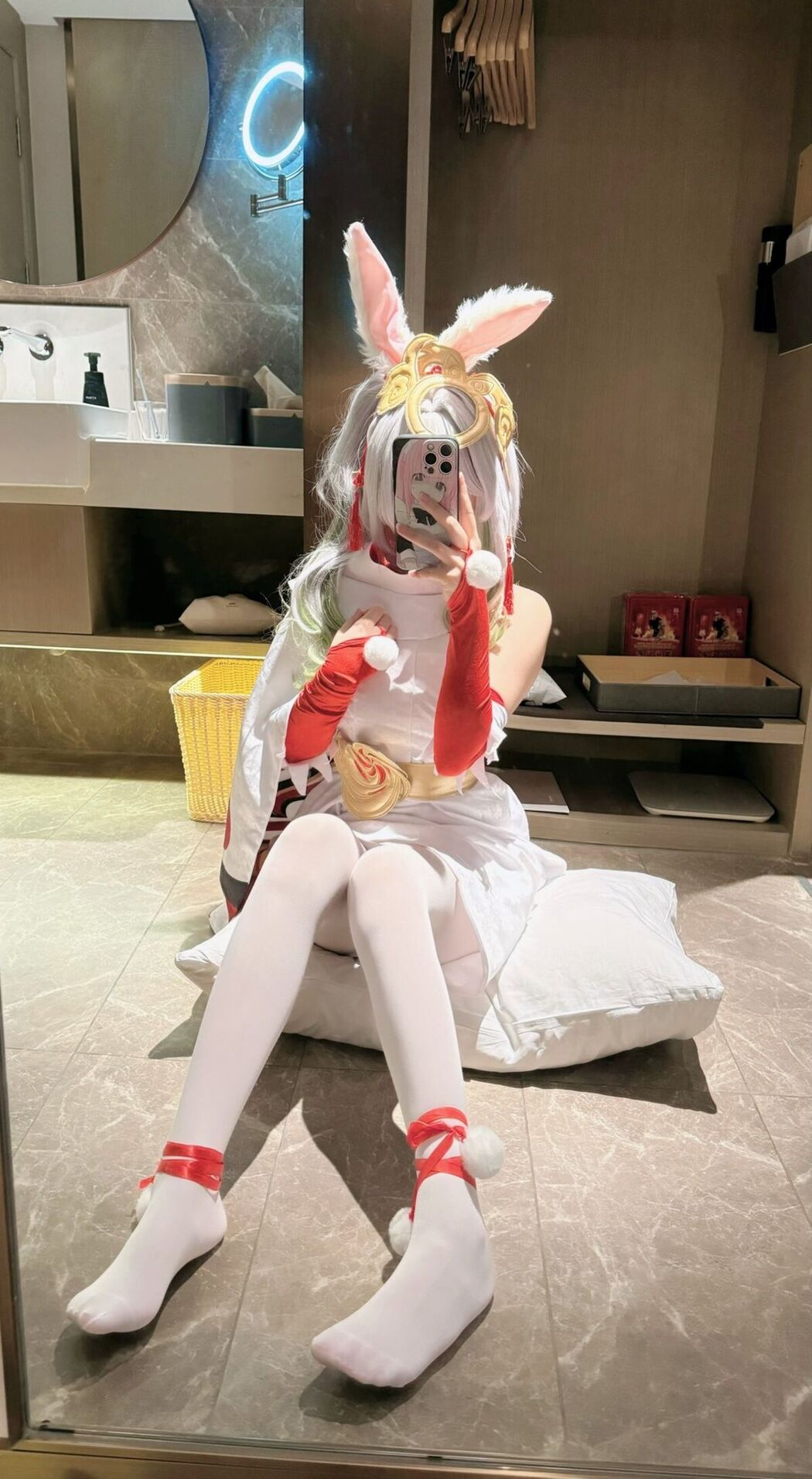 Coser@兔三岁ss8888t &#8211; 高颜小仙女 被怪叔叔骗到酒店无套中出 (65P &#8211; 66V)