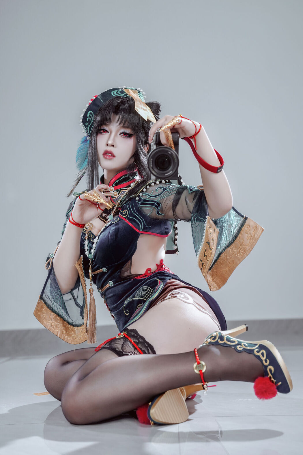 Coser@半半子 &#8211; 玉玲珑僵尸娘 (24P &#8211; 2V)