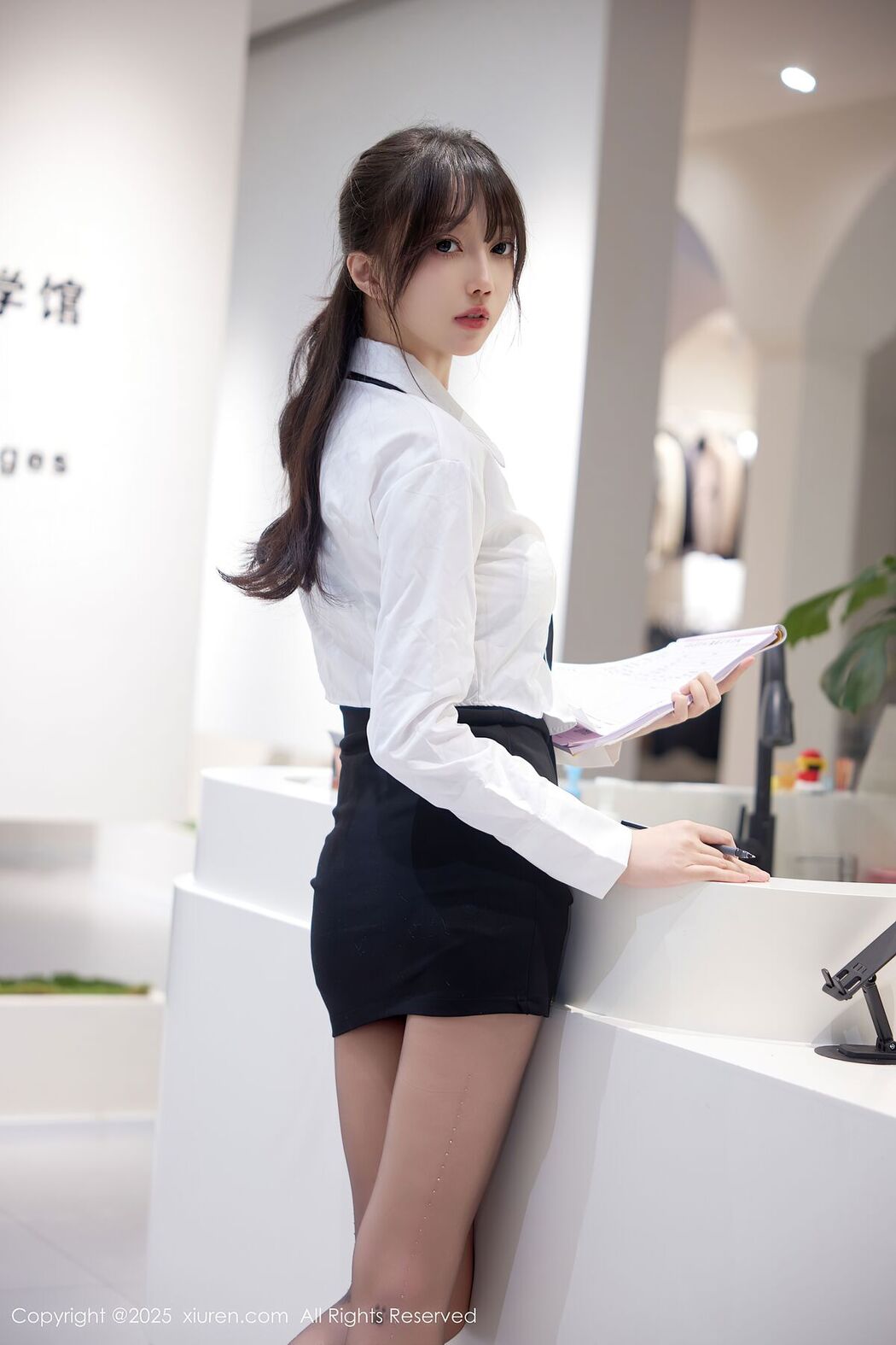 XiuRen秀人网 No.10636 Yue Er Yue Er (59P)